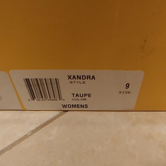 *CLeaRaNCe* SBICCA *Xandra* Ankle Sandal Sz 9 EUC - Picture 7 of 7